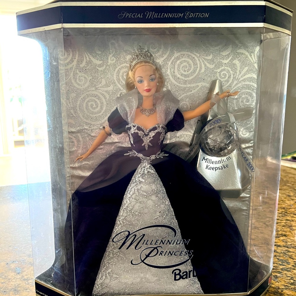 Millennium Princess 2000 Barbie Doll  Special Edition with Millenium Keepsake